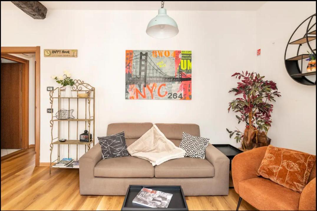 קומו Piazza Volta Apartment מראה חיצוני תמונה